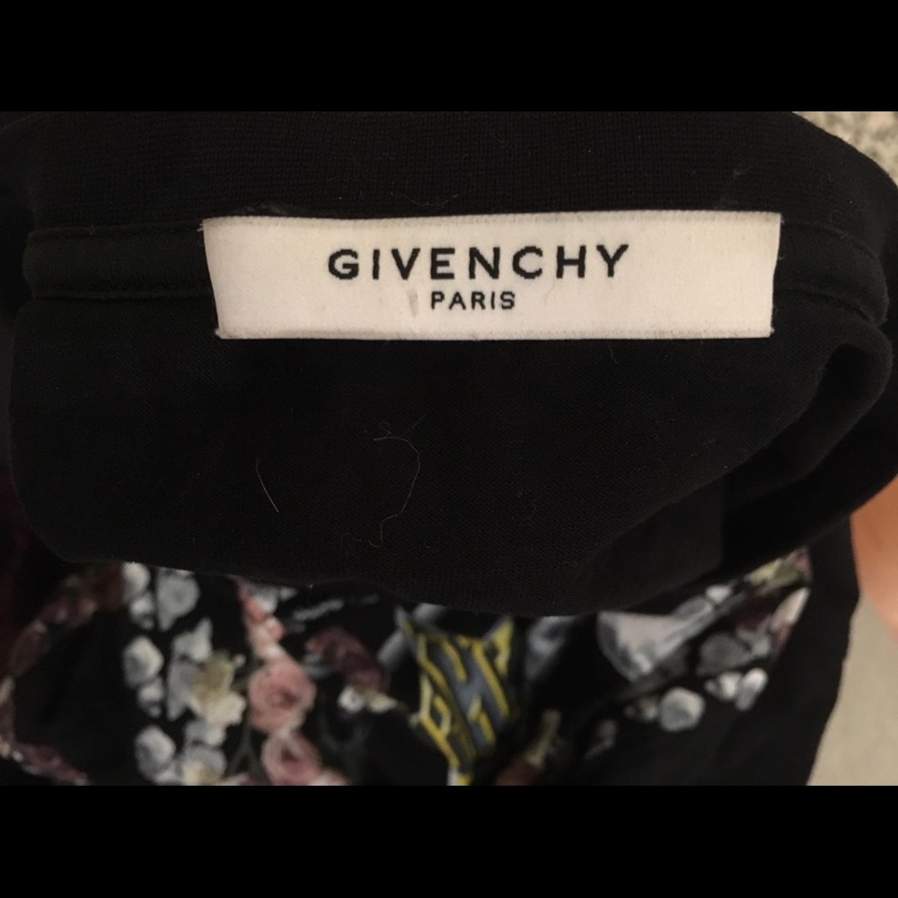 Orginal Givenchy T shirt